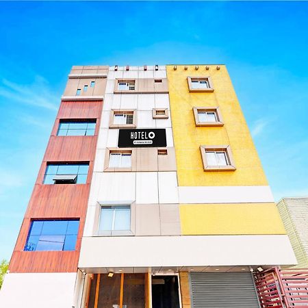 Super Hotel O Srigandhakavalu Formerly Chamundeshwari Lodging Jalahalli ภายนอก รูปภาพ